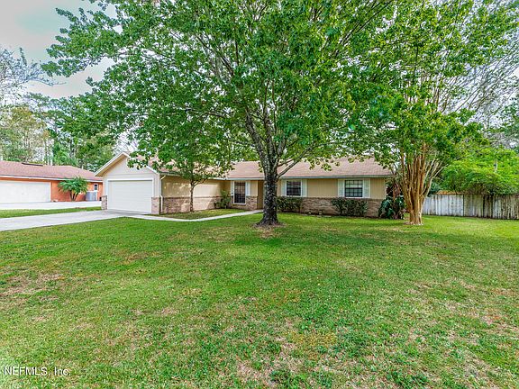 4th image of 12265 GOVERNORS Drive E