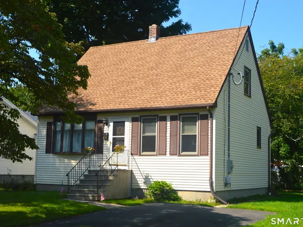 7 Roseleah Avenue, Plainville, CT 06062