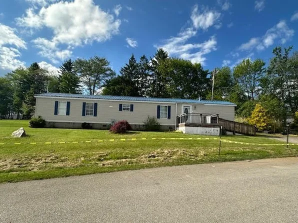 221 Nazarene Ln, Butler, PA 16001