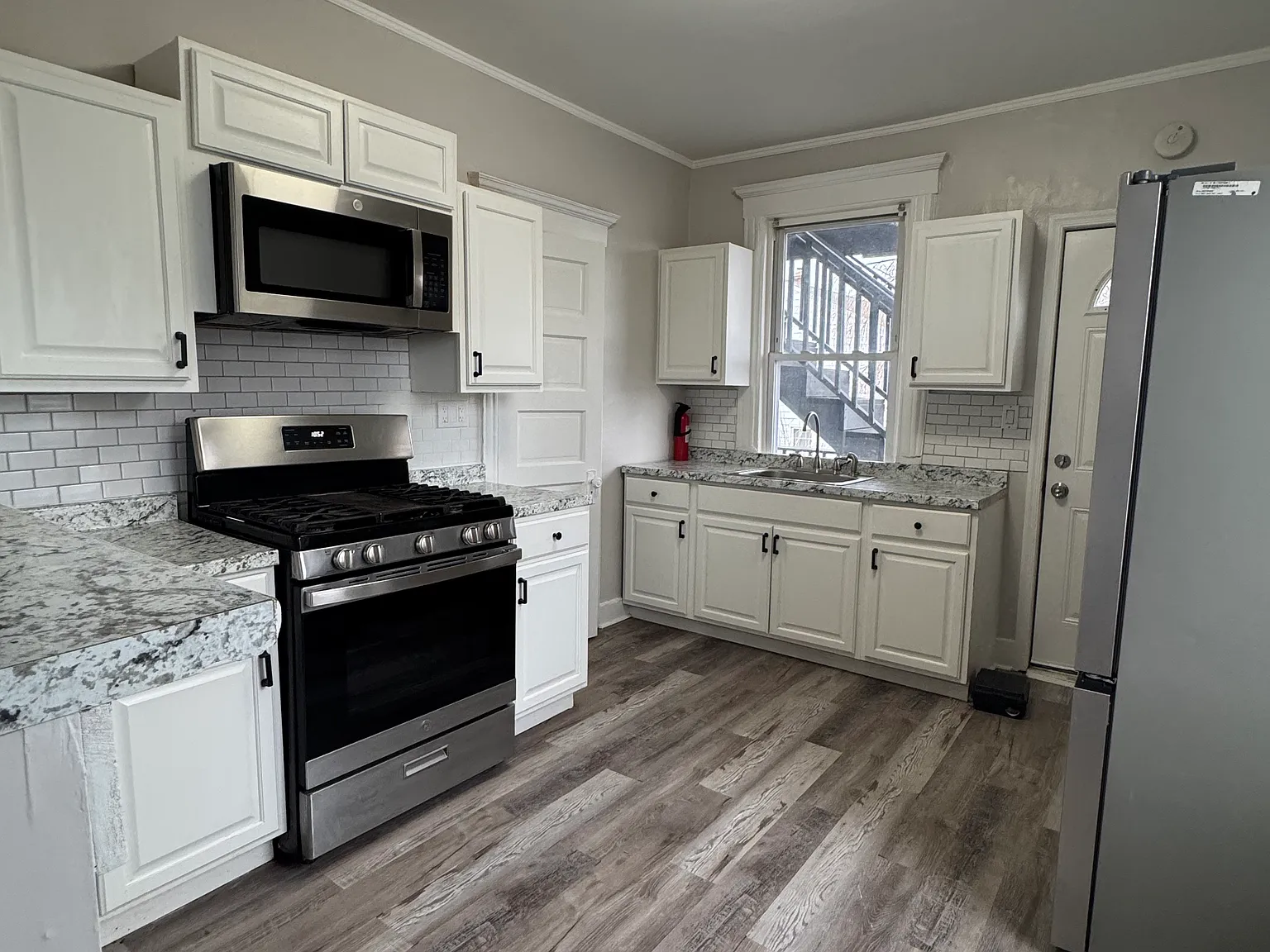 694 Amboy Ave — Photo 1