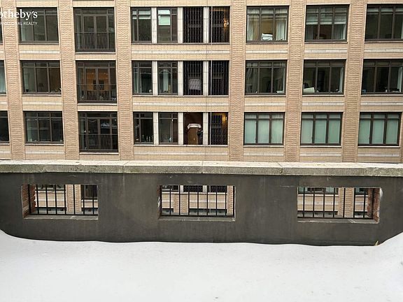 4th image of 262 W 88th St APT 2