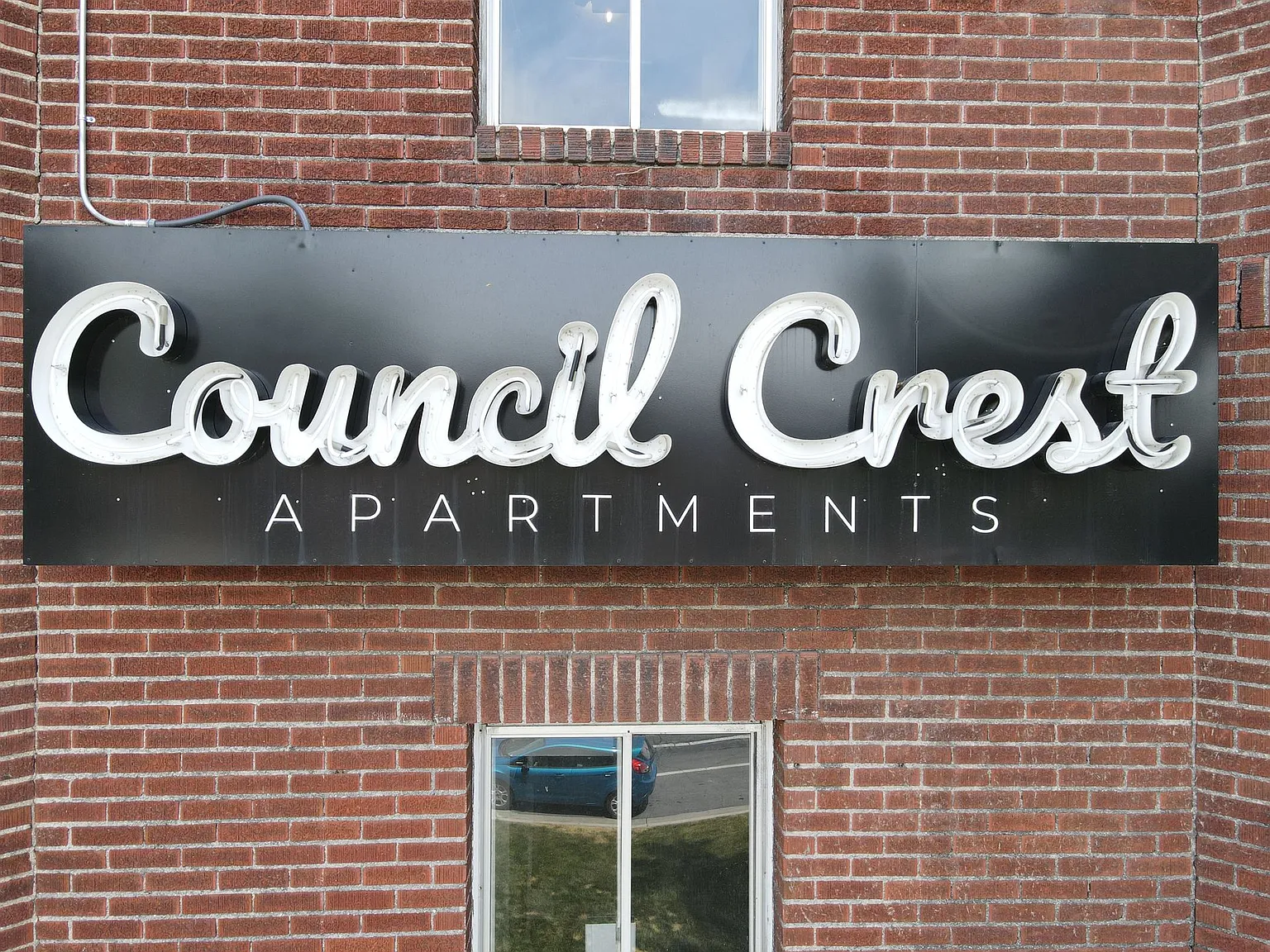 Council Crest Apartments — Photo 2