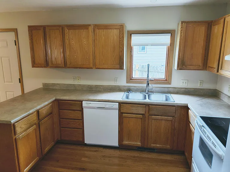 2515 N Main St — Photo 4