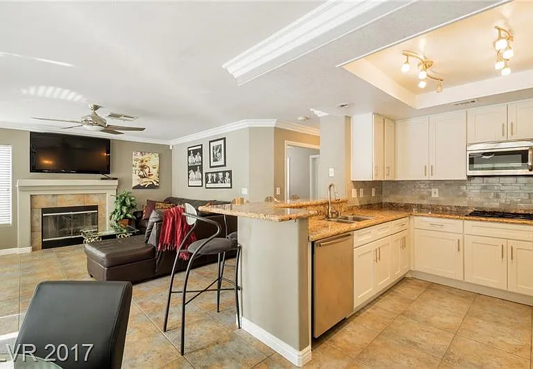 2068 Scenic Sunrise Dr — Photo 4