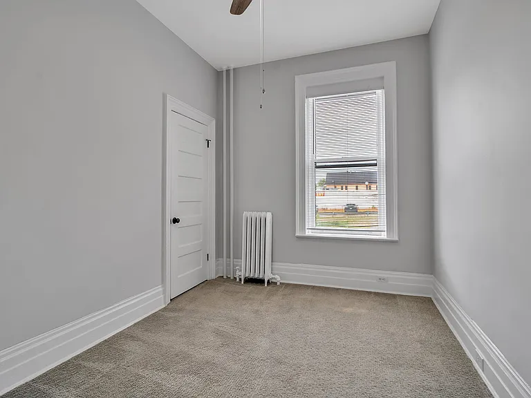 215 Allen St — Photo 12