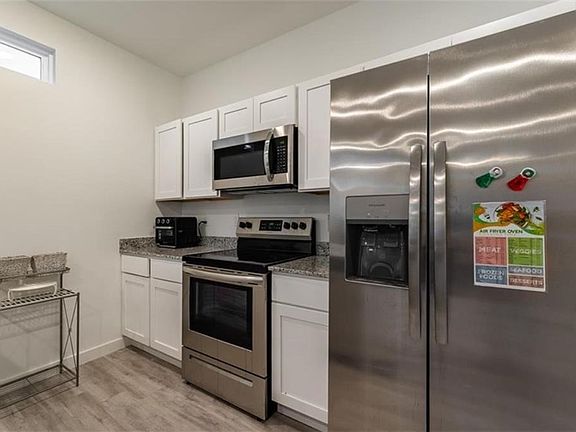4th image of 620 Pacific Ave