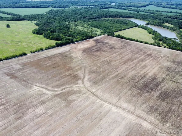 S 250th Rd, Wagoner, OK 74467