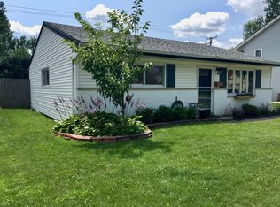 157 W Manchester Dr, Wheeling, IL