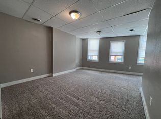 Spacious 1BR Apt now showing!, Pittsburgh, PA 15210