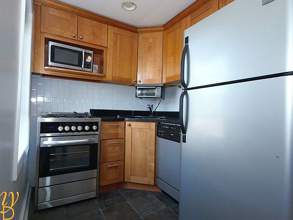 3rd image of 34 1st St #2