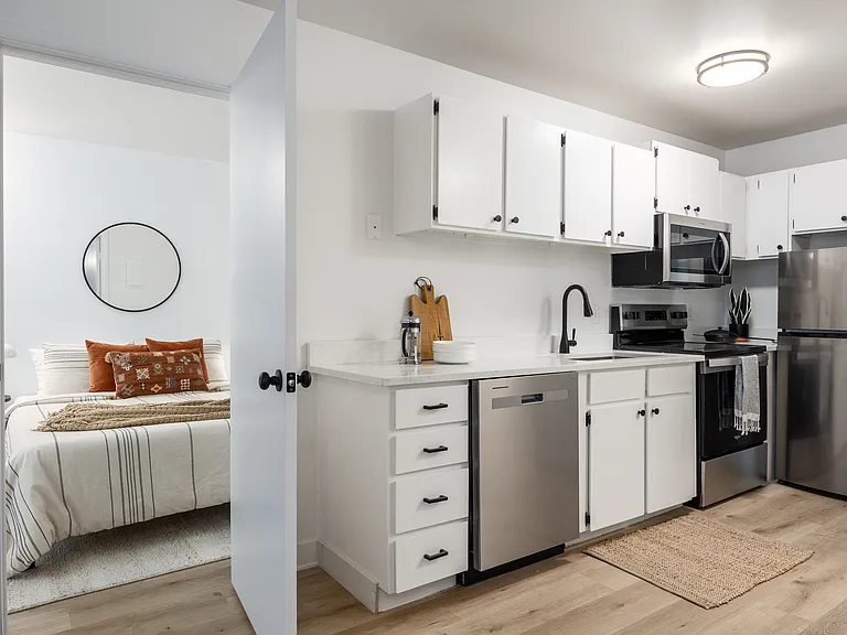 175 N Canyon Rd #3 — Photo 2