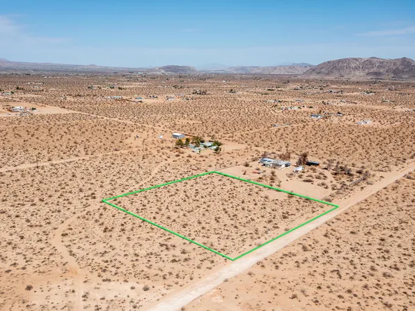 210 N Kuna Ave, Landers, CA 92285