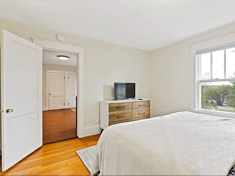 29 Sherwin St — Photo 18