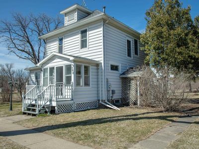 508 5th Ave NW, Waverly, IA, 50677