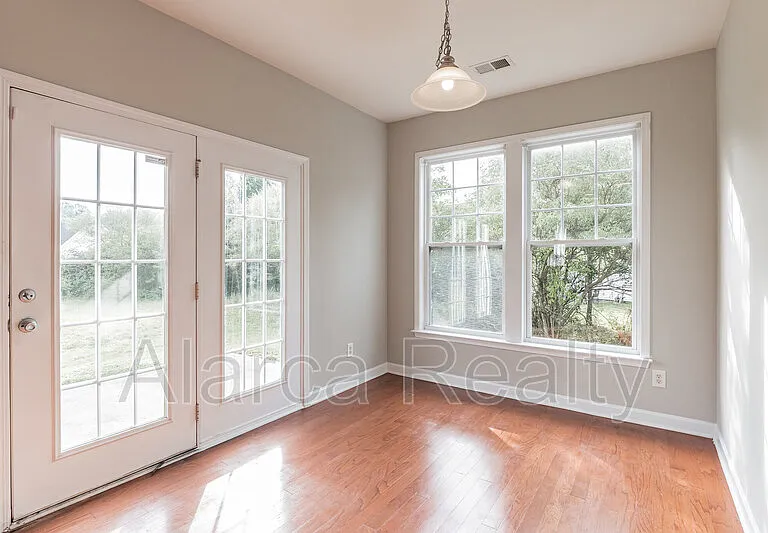 13843 Porter Creek Rd — Photo 23