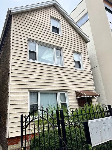 876 N Marshfield Ave #2R Photo 1