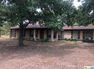 1250 N Magnolia Ave, Luling, TX 78648