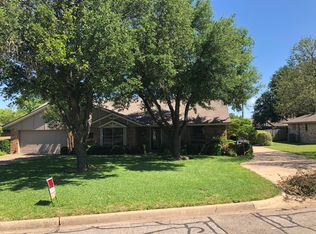 1611 Danny Ray Dr, Cleburne, TX 76033