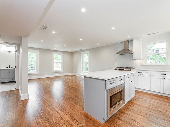 5th image of 52 Maple St Floor 2