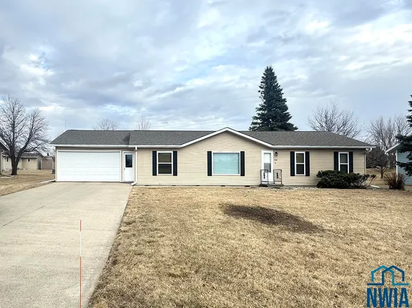 1168 4th Ave NE, Sioux Center, IA 51250