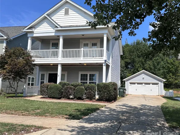 732 Inwood Hill Dr, Gastonia, NC 28056