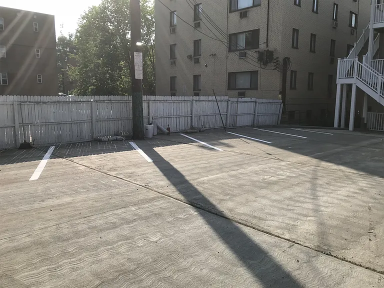 4924 Centre Ave — Photo 23
