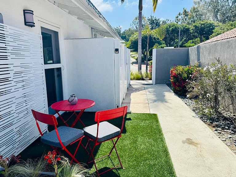 617 Avenida Vaquero — Photo 5