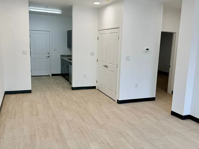 1134 S Palm Ave — Photo 24