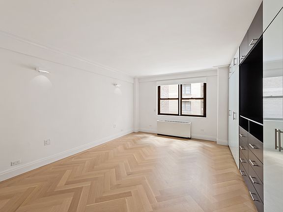 3rd image of 116 Central Park S APT 5D
