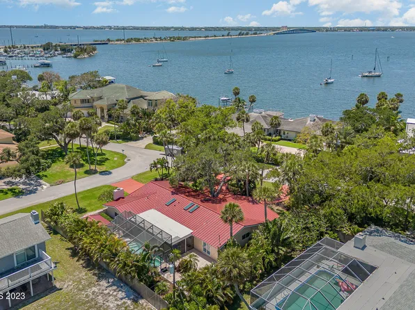 205 Poinciana Dr, Indian Harbour Beach, FL 32937