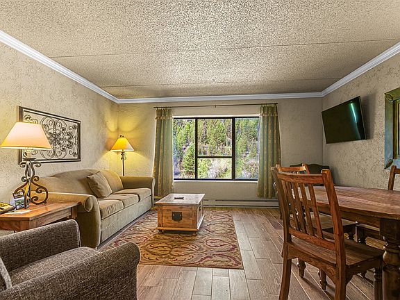 4th image of 640 Village Road UNIT 4606
