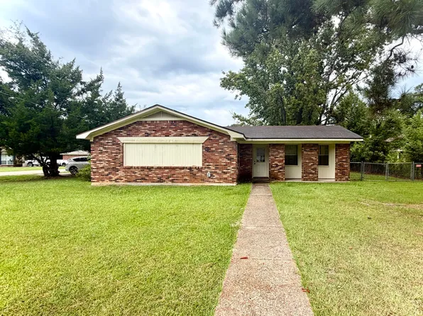 33 Trailwood Cir, Petal, MS 39465