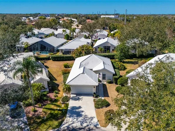 1029 Harbor Town Dr, Venice, FL 34292