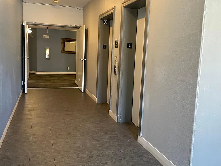 4477 Woodman Ave #209 — Photo 34