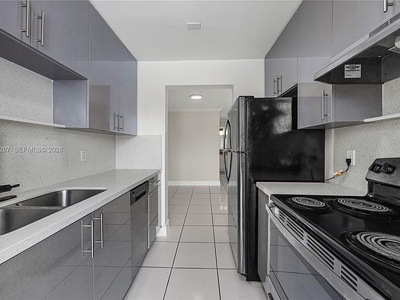 4th image of 5450 Hollywood Blvd APT 107