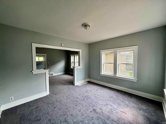 3rd image of 714 S Ironwood Dr