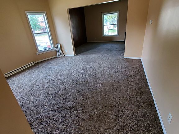 3rd image of 900 Kelly Ave #1
