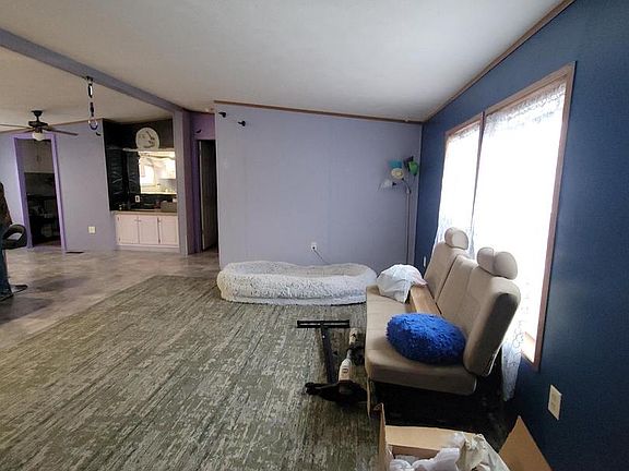 4th image of 107 Oak Knoll Est