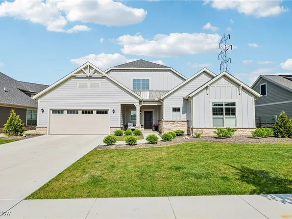 271 Chestnut Ln, Fairlawn, OH 44333