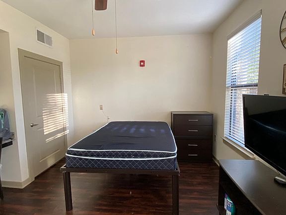 5th image of 780 S Wilmington Ave APT 108
