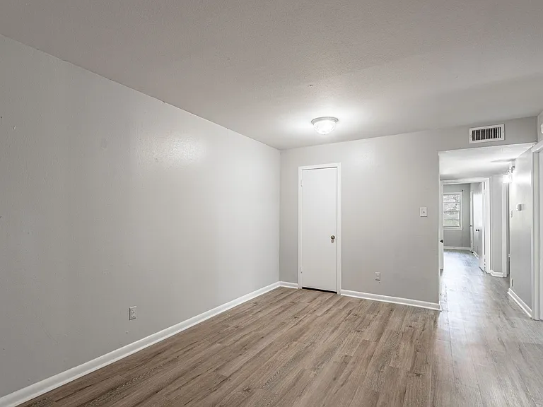 818 University Ave #3 — Photo 8