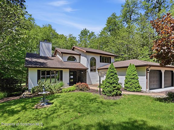 2nd image of 2526 Country Club Dr