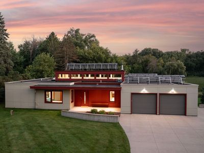 13733 Spring Lake Rd, Minnetonka, MN, 55345