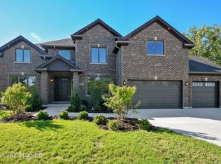 253 Mark Ln, Lake Zurich, IL 60047