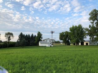 11064 Vernon Rd, Cresco, IA 52136