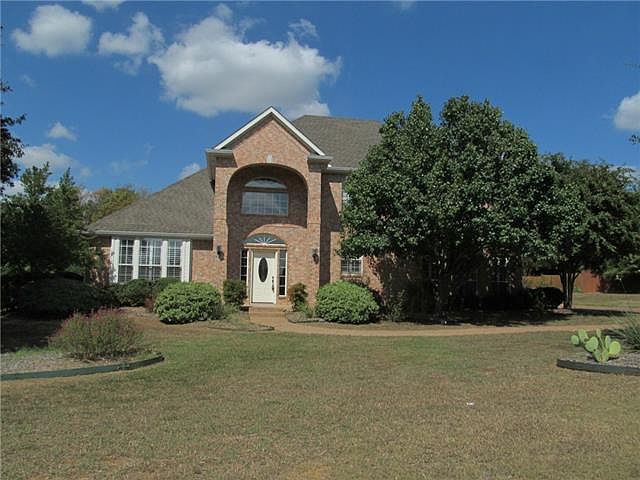 1st image of 112 Royal Oaks Dr