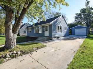 W166N8570 Theodore Ave, Menomonee Falls, WI 53051