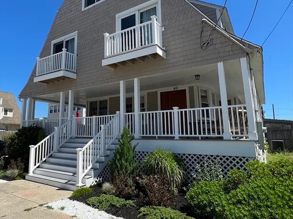 92 Manomet Ave, Hull, MA 02045