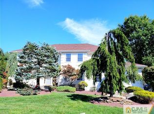 19 Addington Ct, East Brunswick, NJ 08816