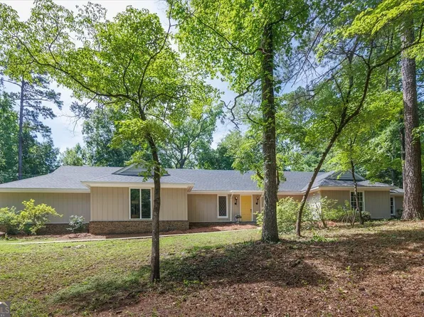 4950 Wellington Dr, Macon, GA 31210
